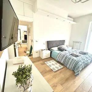 https://home-angy.it-lombardy.com